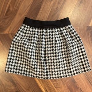 Wool black and white skirt